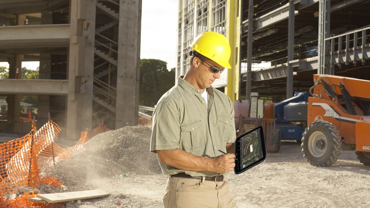 Foreman can see all of his company assets using StreetEagle’s mobile app